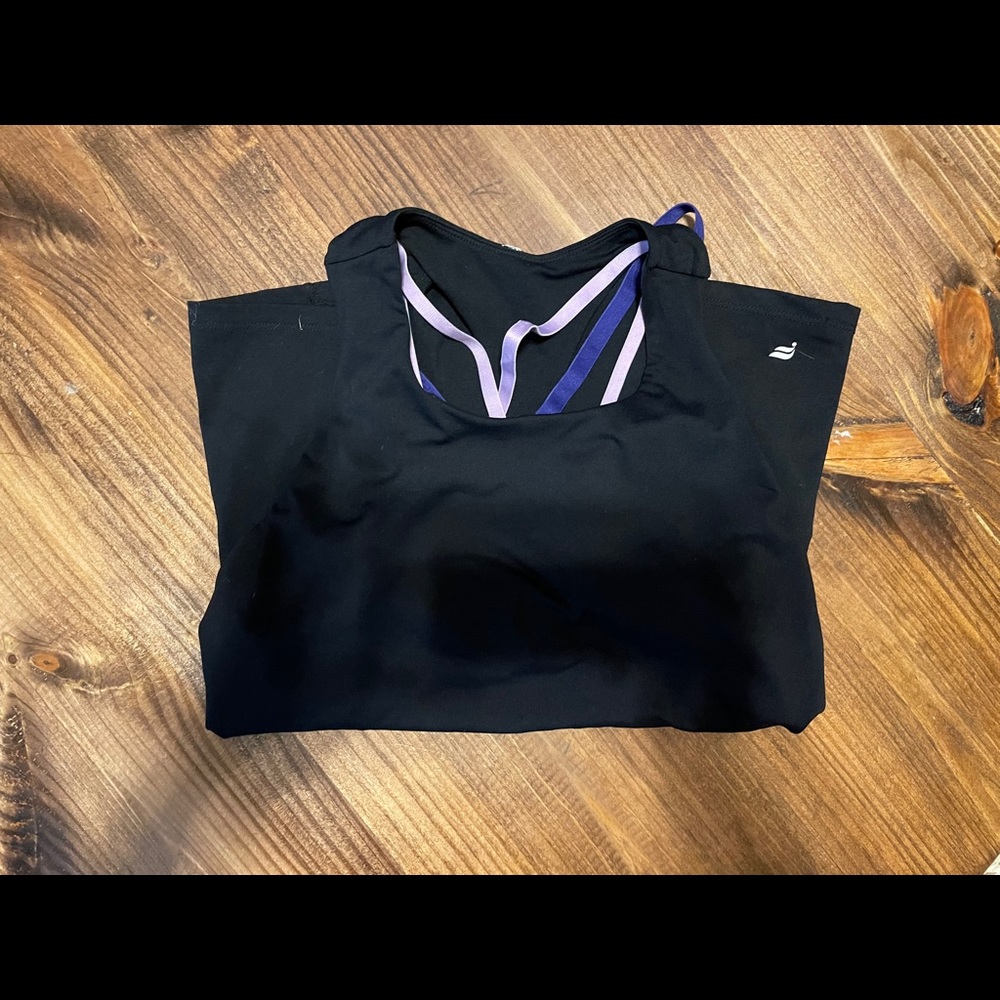 Workout tank with built in bra